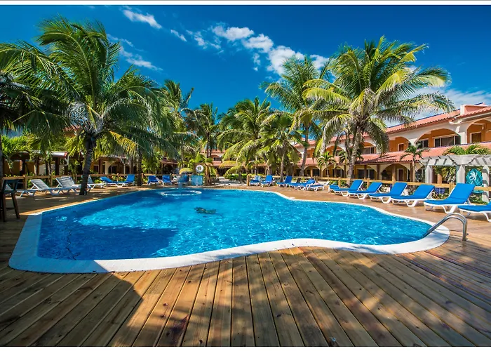 Sunbreeze Hotel 4*
